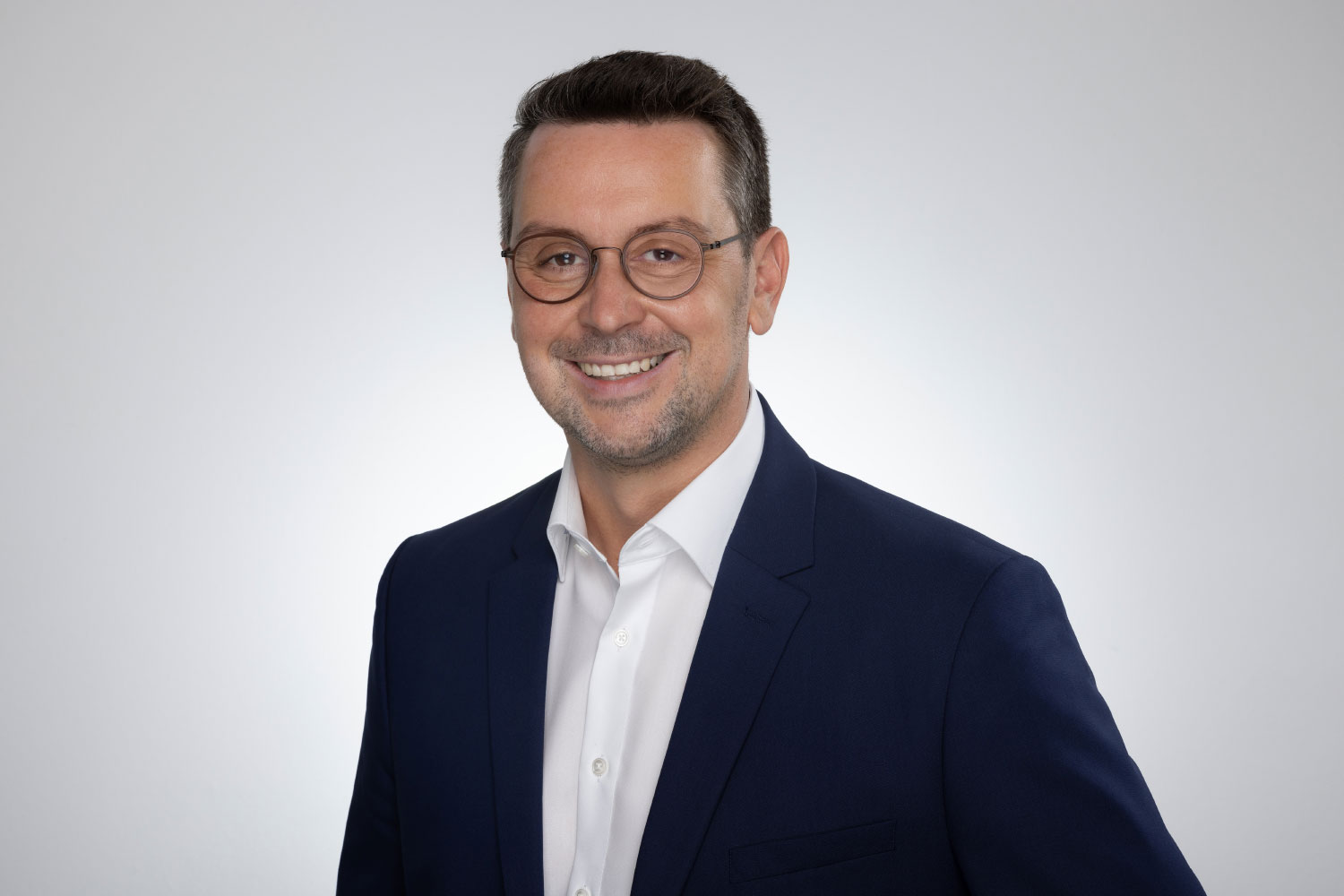 Dirk Leipert, Chief Personal Officer